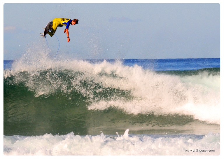 Sydney - Manly Surfer3